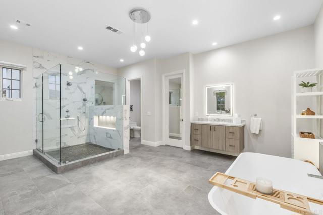 Detail Gallery Image 18 of 54 For 8318 the Landing Way, San Diego,  CA 92127 - 4 Beds | 4/2 Baths