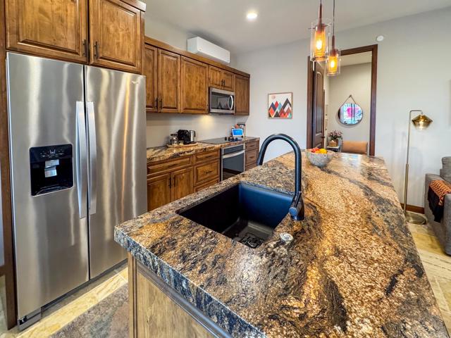 80394 Ave 48, Indio CA: https://media.crmls.org/mediaz/26904056-ce70-4d52-8d12-6486f069d540.jpg