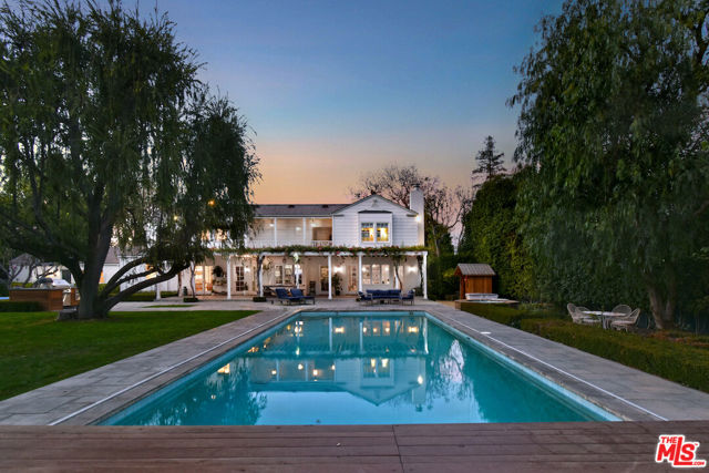 4444 Libbit Avenue, Encino CA: https://media.crmls.org/mediaz/26911fed-7a4a-4fd8-bec7-2519228dc9ac.jpg