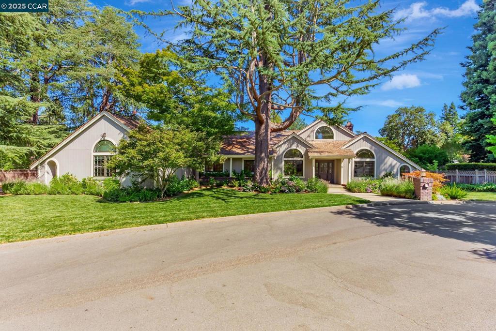 21 Carriage Ct