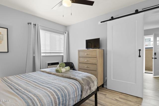 1132 1142 Pittsfield Lane, Ventura CA: https://media.crmls.org/mediaz/2692905e-1ddb-42a9-b0ac-b408de9c957e.jpg