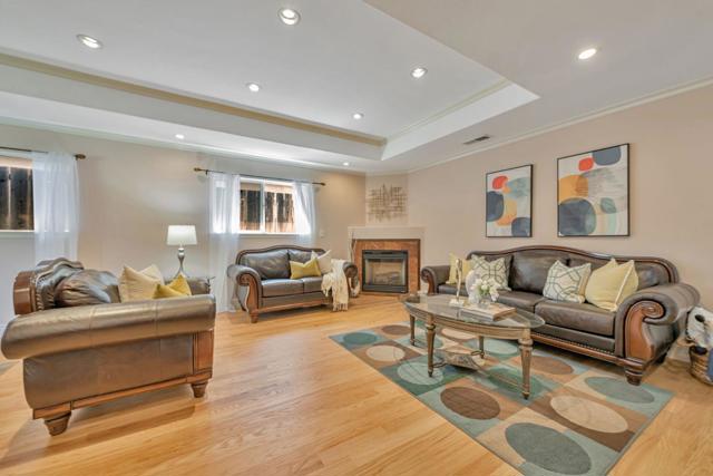 5007 Grimsby Drive, San Jose CA: https://media.crmls.org/mediaz/2692bc2a-1b20-4f5e-98a3-0111edea5953.jpg