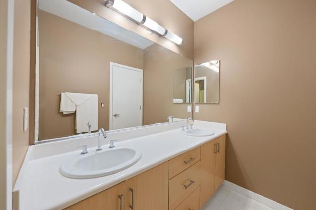 2853 Regatta Drive, Oakland CA: https://media.crmls.org/mediaz/2692dec1-d9d0-48c1-a2f8-13cd85b7b341.jpg
