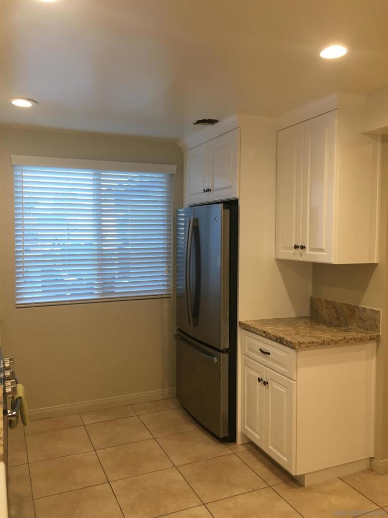 2568 Violet St - photo 9