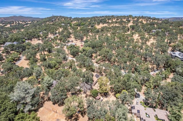 3748 Baldwin Drive, Placerville CA: https://media.crmls.org/mediaz/2693aa3b-5e9a-4c25-bf5d-316c7d527ff9.jpg