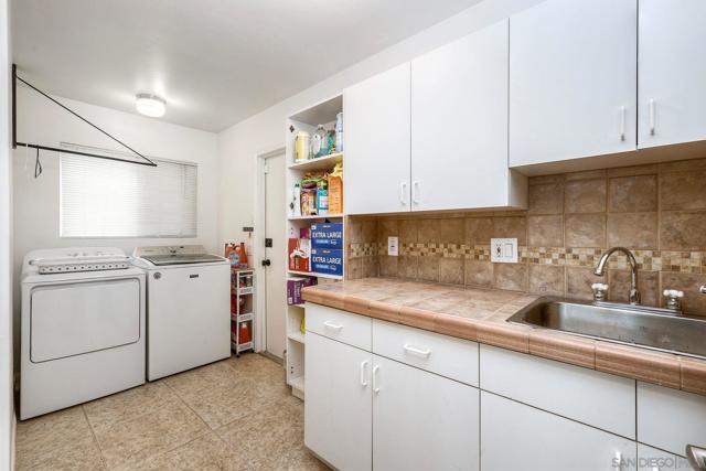 13791 Via Tres Vista, San Diego CA: https://media.crmls.org/mediaz/2694c472-e4e8-4067-977e-35d6dc83f5d5.jpg