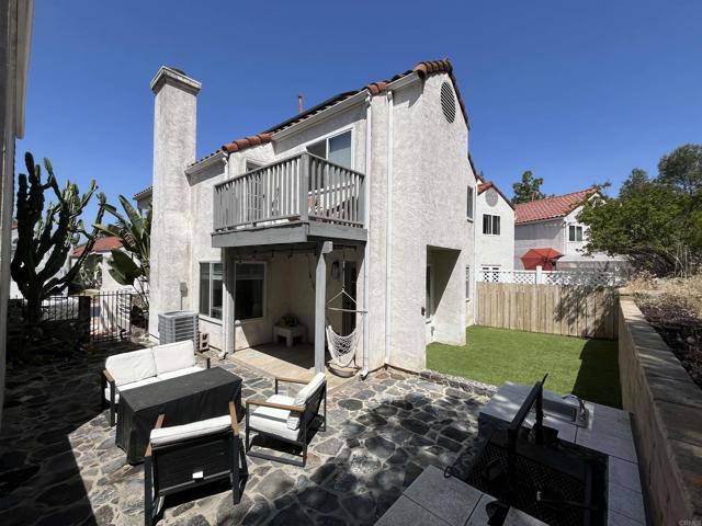 10525 Flora Verda Court, Santee CA: https://media.crmls.org/mediaz/2694cb04-ecd0-4804-9ef7-92e790948377.jpg