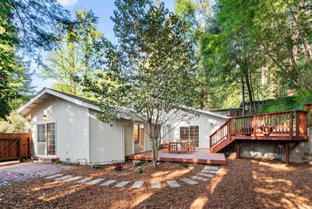 107 Maywood Drive, Boulder Creek CA: https://media.crmls.org/mediaz/2694f0bb-8014-4a4c-8cee-9dc61a9ddaec.jpg