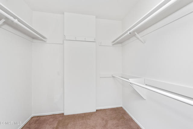 1140 San Clemente Way, Camarillo CA: https://media.crmls.org/mediaz/26965239-8168-4901-814a-a092e1827063.jpg