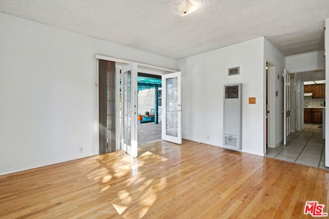1314 Palms Boulevard, Venice CA: https://media.crmls.org/mediaz/26969590-7deb-4a4a-a977-dc5bb2b25f0b.jpg