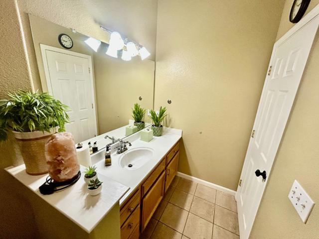 1732 W Westlake Drive, Roseville CA: https://media.crmls.org/mediaz/26971b1c-b08f-4c8a-9102-c1a4243e82a4.jpg