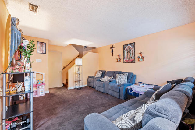 12521 Bradley Avenue, Sylmar CA: https://media.crmls.org/mediaz/2698353f-f232-4c78-b282-cd97b39af613.jpg