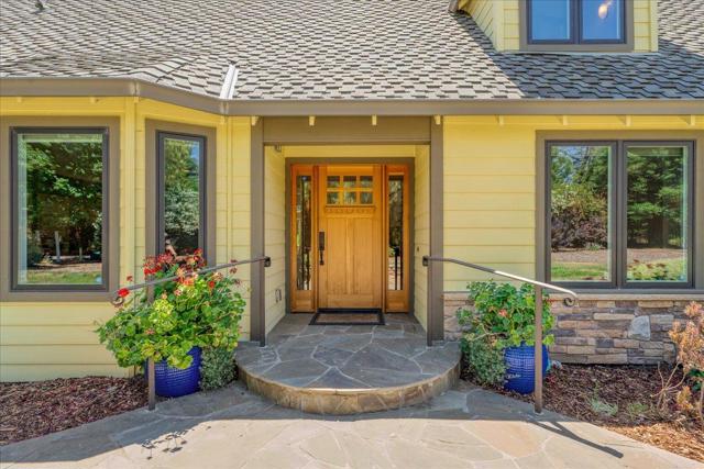 21400 Tierra Grande Court, San Jose CA: https://media.crmls.org/mediaz/26986b94-3415-4fcc-9320-fee1d155752d.jpg