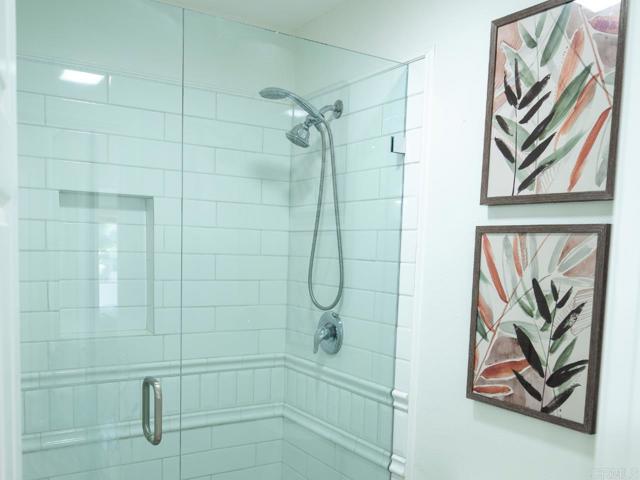 Detail Gallery Image 14 of 22 For 1225 Pacific Beach Dr Dr 1e,  San Diego,  CA 92109 - 2 Beds | 2 Baths