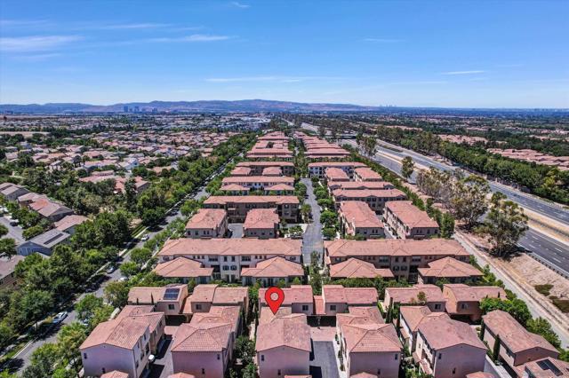 71 Kestrel, Irvine CA: https://media.crmls.org/mediaz/26992686-6c1c-46a5-b1e4-3d83669fb993.jpg