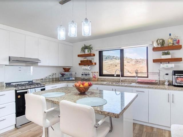 Detail Gallery Image 3 of 17 For 96 Pelicanos, –,  CA 99999 - 3 Beds | 3/1 Baths