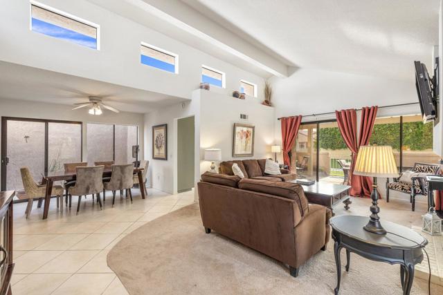 Image 4 of 39 For 41575 Navarre Court
