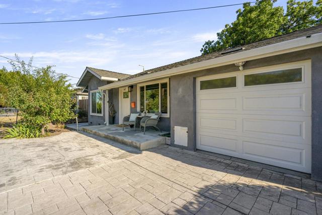 148 W Maude Avenue, Sunnyvale CA: https://media.crmls.org/mediaz/269a7434-a061-4de0-9092-d14234701f68.jpg