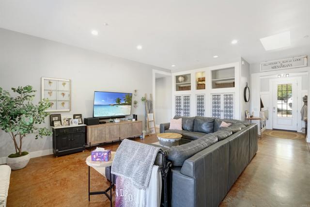 Image 28 of 55 For 1541 Santa Margarita Drive