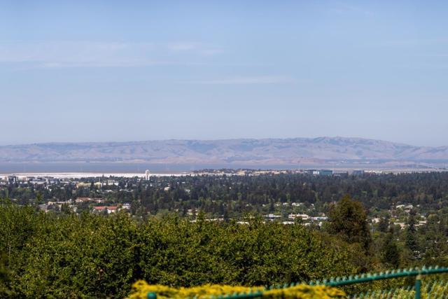 170 Hardwick Road, Woodside CA: https://media.crmls.org/mediaz/269b4b4b-186e-4404-a739-5b6c53f8b77b.jpg
