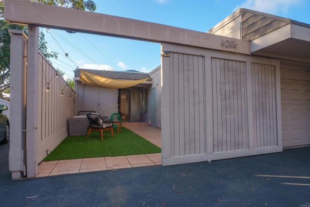 6206 Caminito Salado, San Diego CA: https://media.crmls.org/mediaz/269b5058-cb3d-4f9b-8b48-6012ad9598a8.jpg