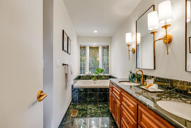 7 Clubhouse Road, Santa Cruz CA: https://media.crmls.org/mediaz/269bfcad-9dad-4cf5-b907-17104c197d08.jpg