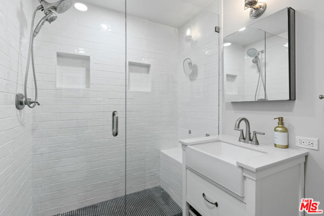 30603 El Sueno Drive, Malibu CA: https://media.crmls.org/mediaz/269cff56-c345-4a8c-b5ea-7c9730596afd.jpg