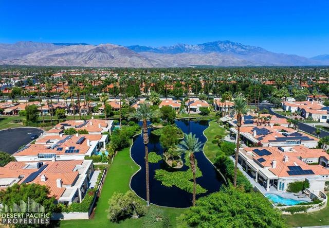 75070 Muirfield Court, Indian Wells CA: https://media.crmls.org/mediaz/269d9fdc-9793-4f67-aa87-cf36331dae50.jpg