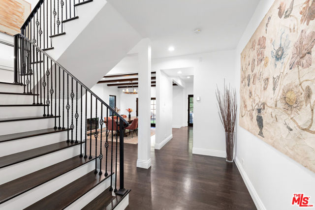 1110 N Beverly Glen Boulevard, Los Angeles CA: https://media.crmls.org/mediaz/269e436f-90ac-4708-b715-19edc0f9f835.jpg