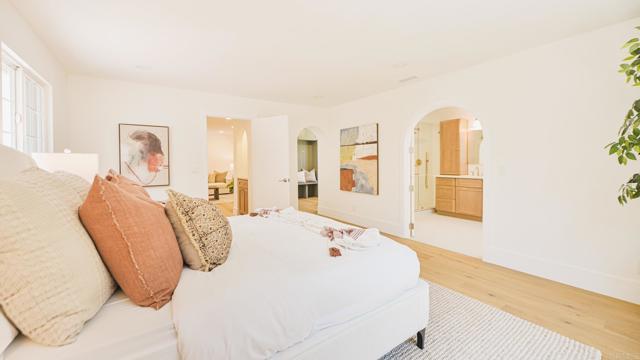 Detail Gallery Image 35 of 64 For 3951 Atascadero Dr, San Diego,  CA 92107 - 4 Beds | 3 Baths