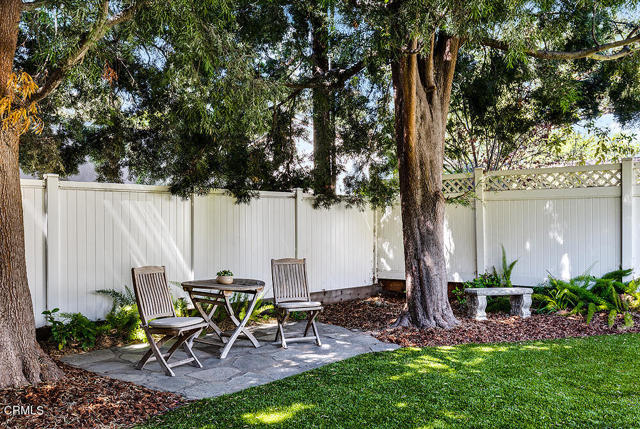 185 Glen Summer Road, Pasadena CA: https://media.crmls.org/mediaz/269e7550-d9a5-4116-ab7f-037f849271fb.jpg