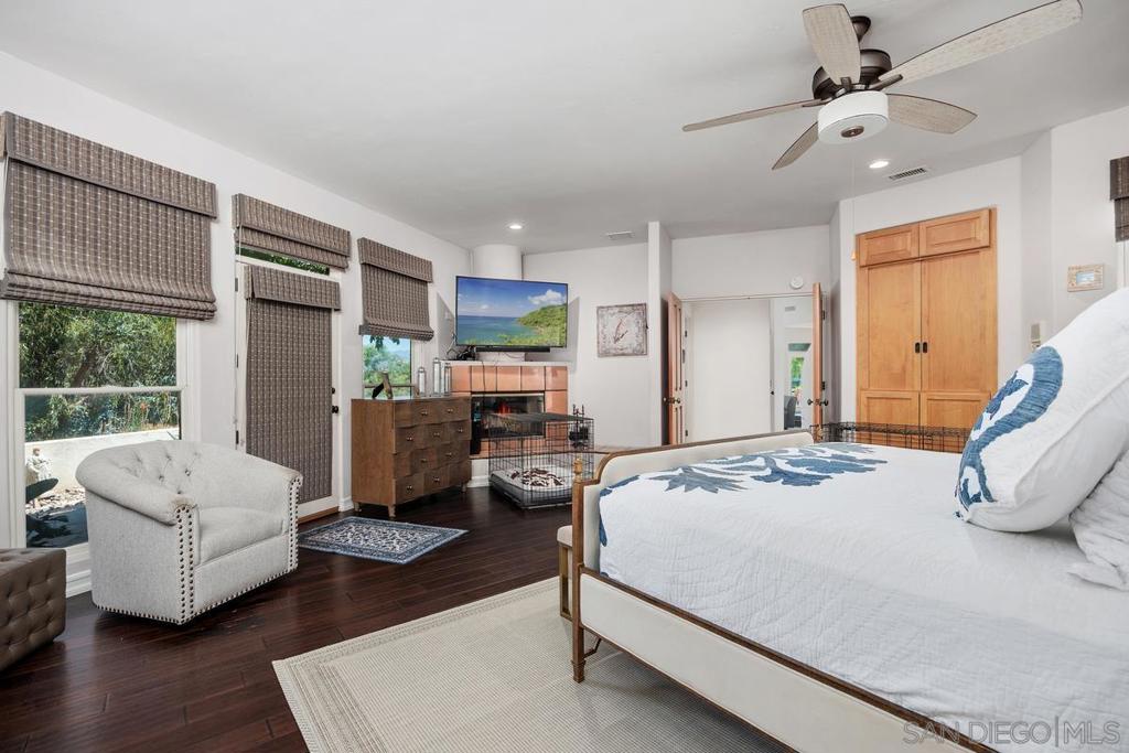 MLS #250035645SD image #19