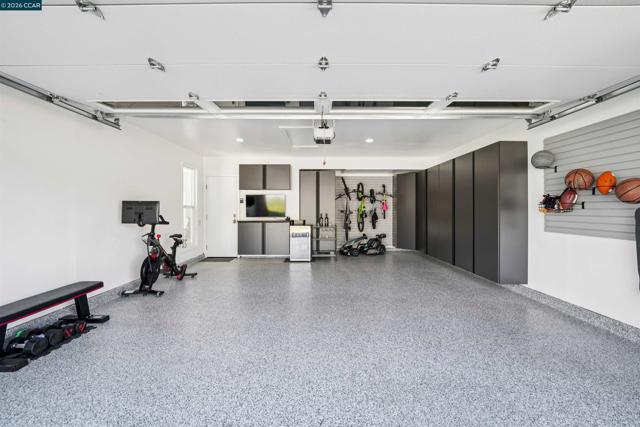 31 Ascot Place, Moraga CA: https://media.crmls.org/mediaz/269ee97d-58e3-427a-9067-6b003095aa46.jpg