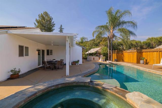 Detail Gallery Image 18 of 45 For 1454 Romance Rd, Escondido,  CA 92029 - 3 Beds | 2 Baths