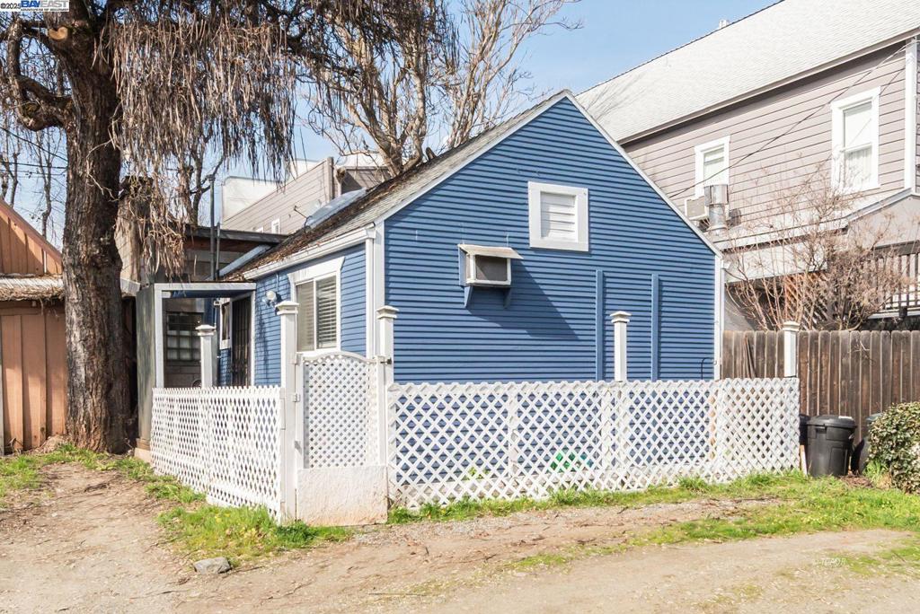 493 Main St.