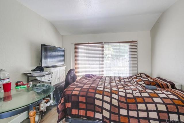 1828 34 B Avenue, National City CA: https://media.crmls.org/mediaz/26a0b4f0-7309-4bcb-8c36-272faea61939.jpg