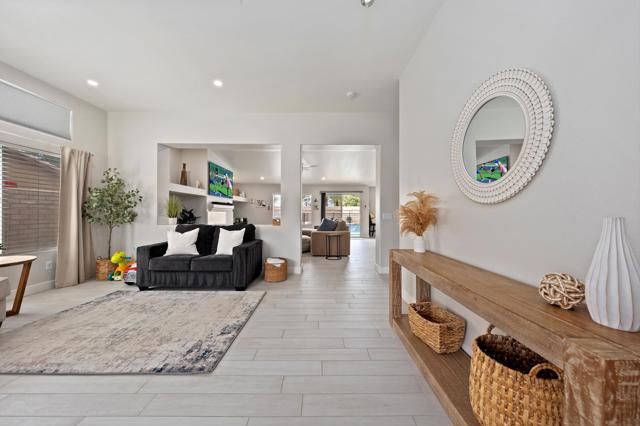 78860 Zenith Way, La Quinta CA: https://media.crmls.org/mediaz/26a0c6d9-cf4b-471f-ba03-cf9e11711f01.jpg