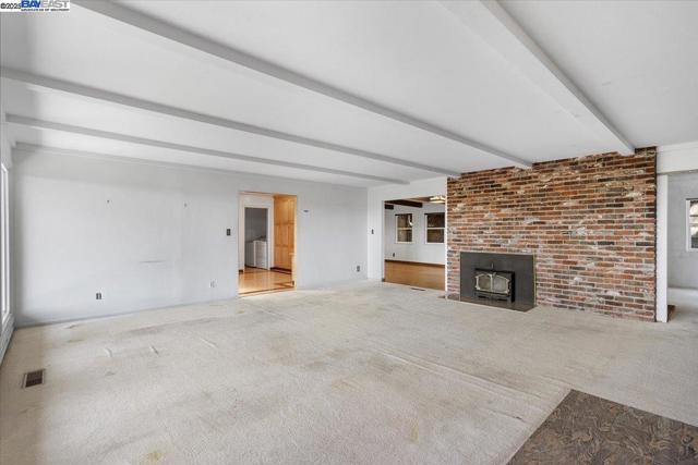 3491 Middleton Ave, Castro Valley CA: https://media.crmls.org/mediaz/26a156ca-2f43-43dd-8a51-845c3bf57833.jpg