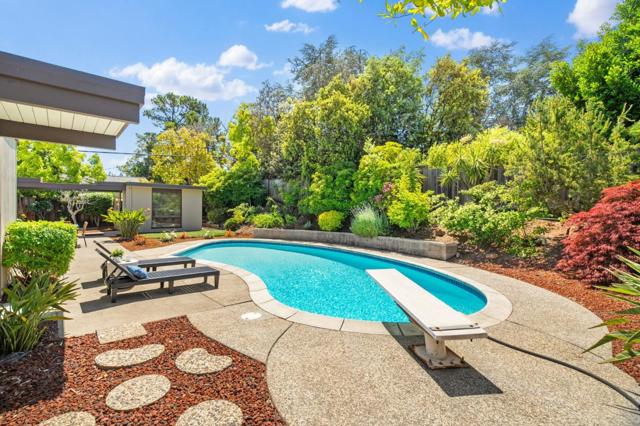802 Allison Way, Sunnyvale CA: https://media.crmls.org/mediaz/26a1ec26-6225-48de-87c8-3fa52960cdcb.jpg