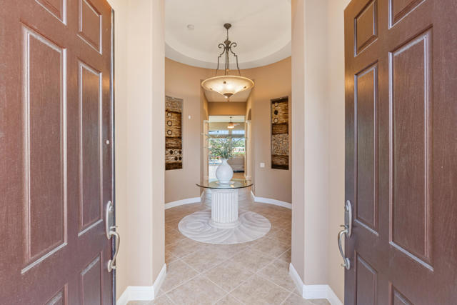 50605 Verano Drive, La Quinta CA: https://media.crmls.org/mediaz/26a21d5c-1b64-4edb-a074-75f55b590814.jpg