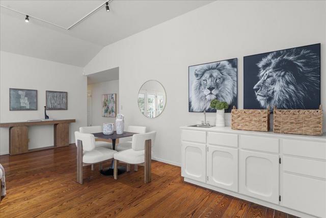 14721 Live Oak Lane, Saratoga CA: https://media.crmls.org/mediaz/26a2bd6f-de01-4a20-a9f0-b4b084d649a8.jpg