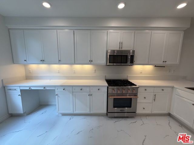 65 Plateau, Irvine CA: https://media.crmls.org/mediaz/26a2ccbe-9983-415b-955a-fd70ac894e60.jpg