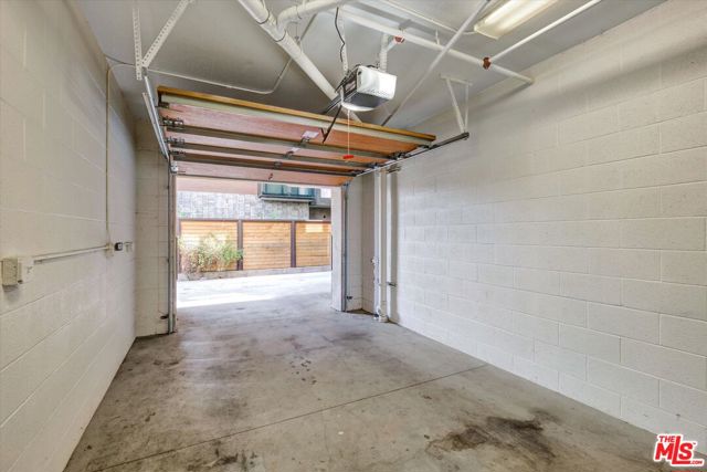 1249 N Formosa Avenue, West Hollywood CA: https://media.crmls.org/mediaz/26a2f605-8c8a-4c8d-bfe1-c466ee9818d6.jpg