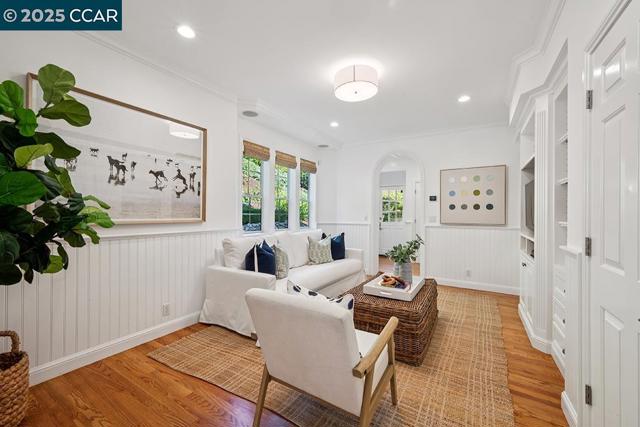 231 Sundown Ter, Orinda CA: https://media.crmls.org/mediaz/26a3351c-bdd1-4bc1-94b1-1a0c2f6fd945.jpg