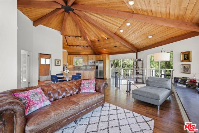 1746 Deerhill Trail, Topanga CA: https://media.crmls.org/mediaz/26a3574c-a5f4-4c15-a985-2be78f8bf6bc.jpg