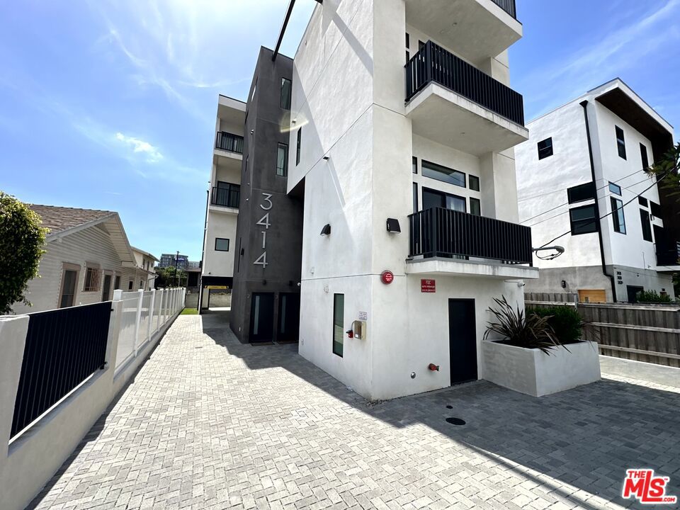 3414 London Street #1