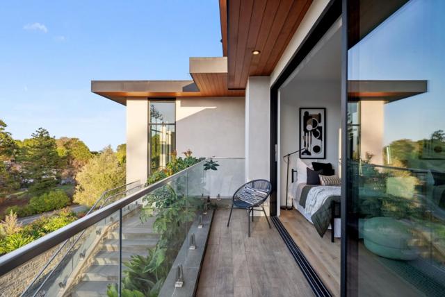 855 Darrell Road, Hillsborough CA: https://media.crmls.org/mediaz/26a383da-500f-41f1-9b85-c1d27a9bae4f.jpg