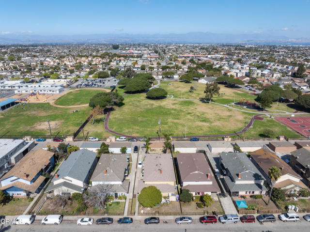 341 Cuesta Del Mar Drive, Oxnard CA: https://media.crmls.org/mediaz/26a40f27-f010-43fc-a7ad-b99dcd1ebfe0.jpg