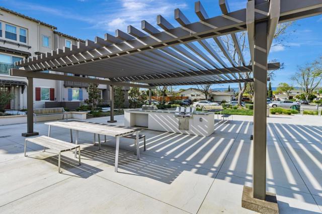 1251 Verano Road, Mountain View CA: https://media.crmls.org/mediaz/26a41d84-f7ba-4557-89e6-581e856a86db.jpg