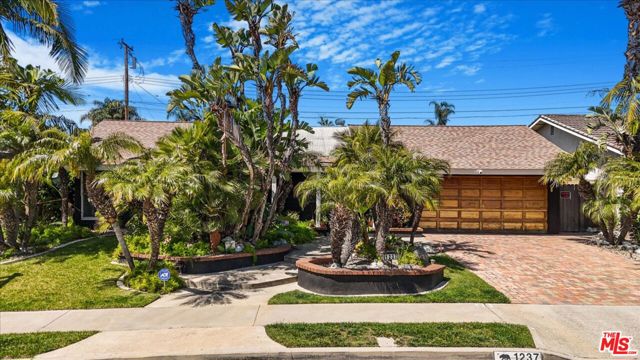 1237 Brian Street, Placentia CA: https://media.crmls.org/mediaz/26a437b1-c078-467a-a781-7efc0d7b37b3.jpg